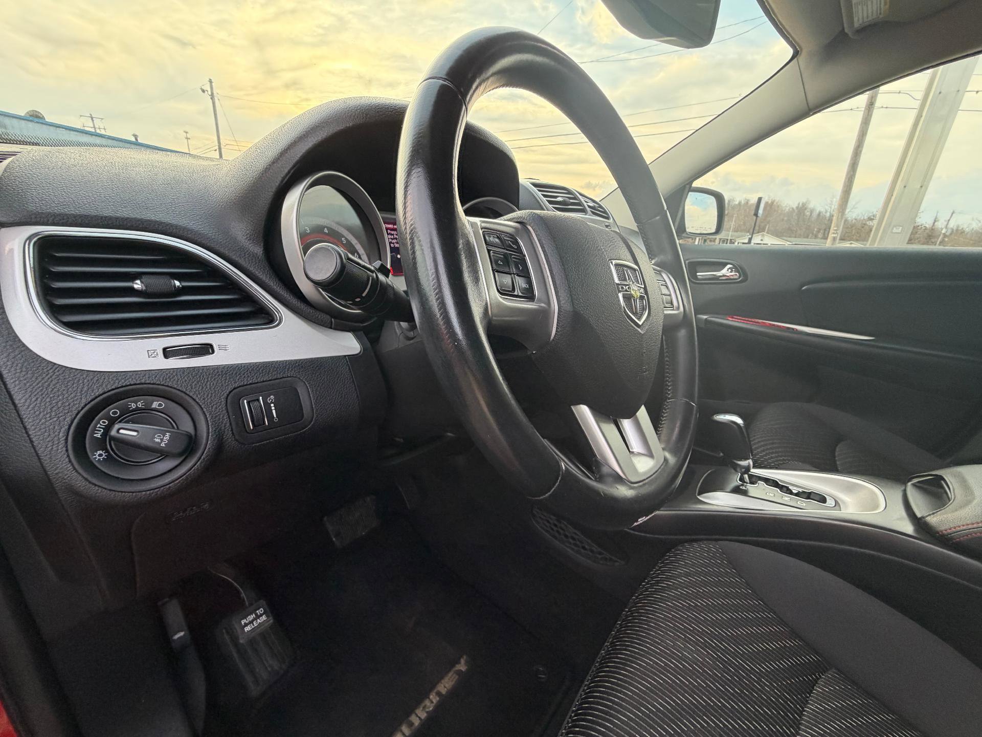 Used 2013 Dodge Journey SXT w/ Flexible Seating Group FWD image 10