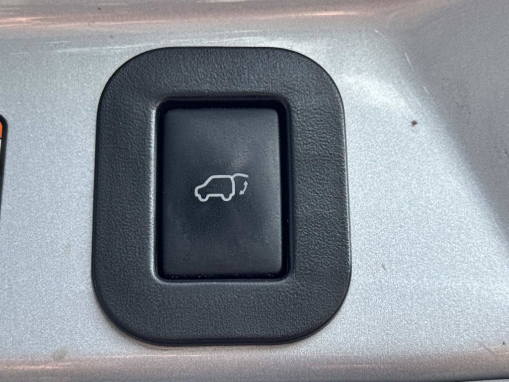 Used 2015 Toyota Sienna XLE AWD/4WD image 12