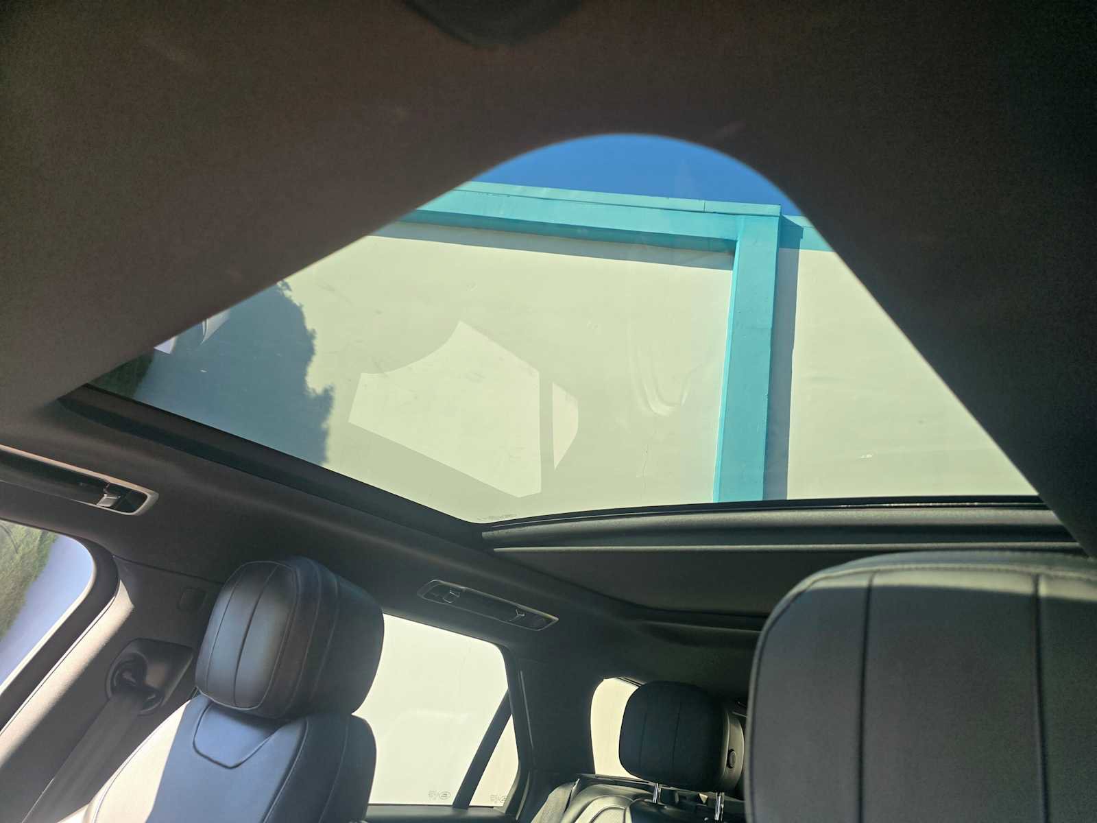 Used 2024 Land Rover Range Rover Sport SE AWD/4WD image 27