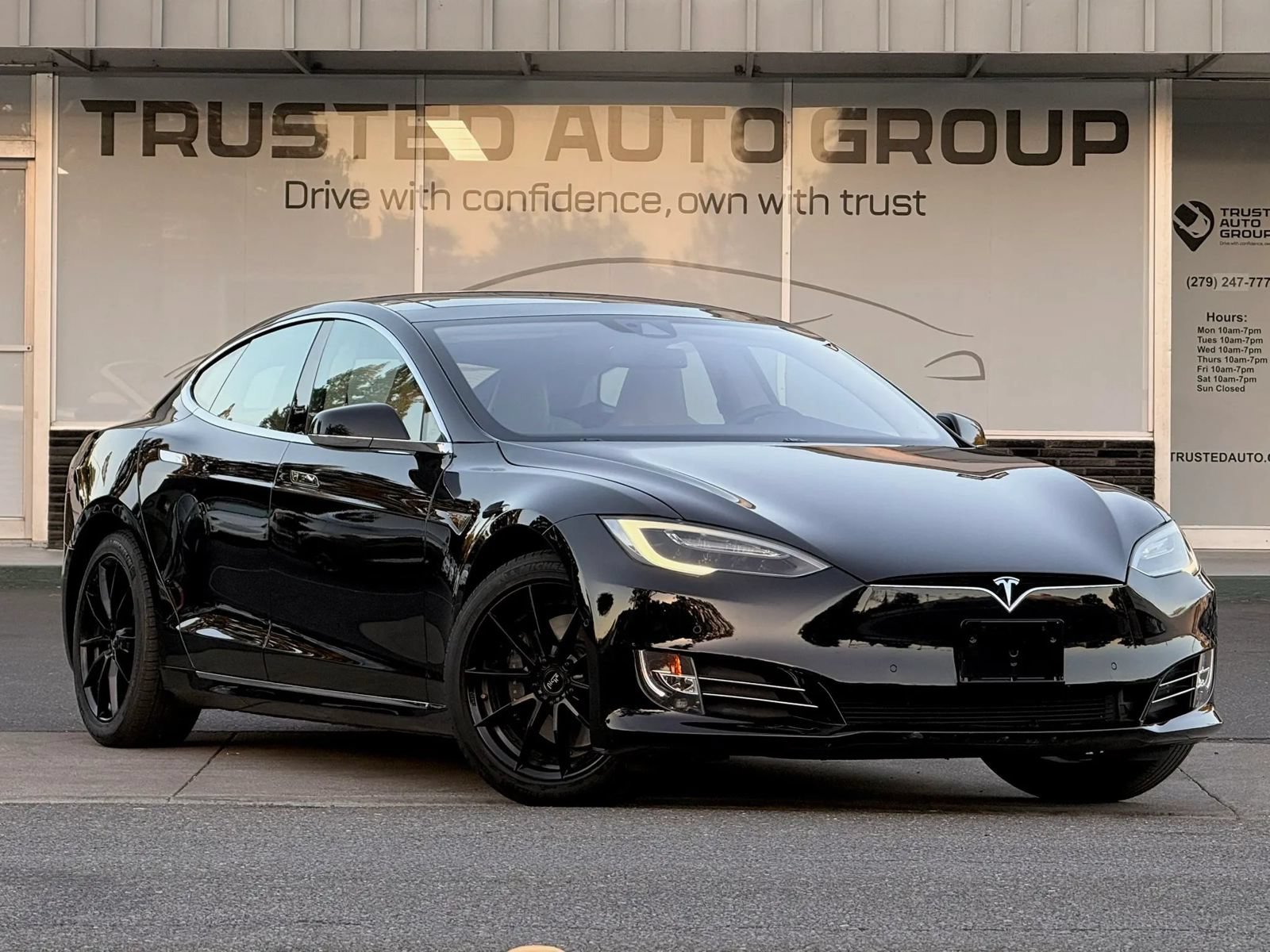 Used 2016 Tesla Model S 75 RWD image 2