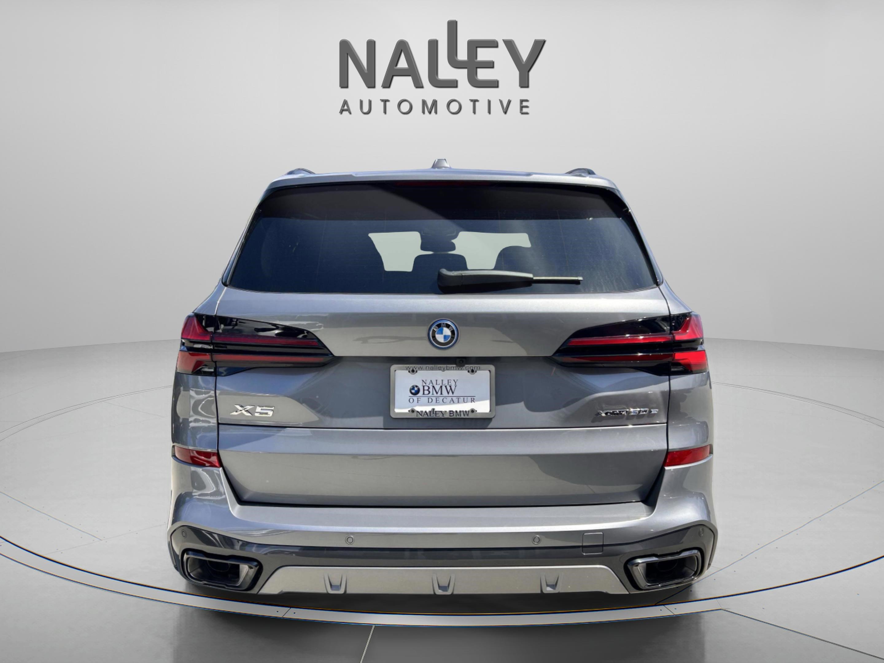 Used 2026 BMW X5 xDrive50e w/ M Sport Package image 3