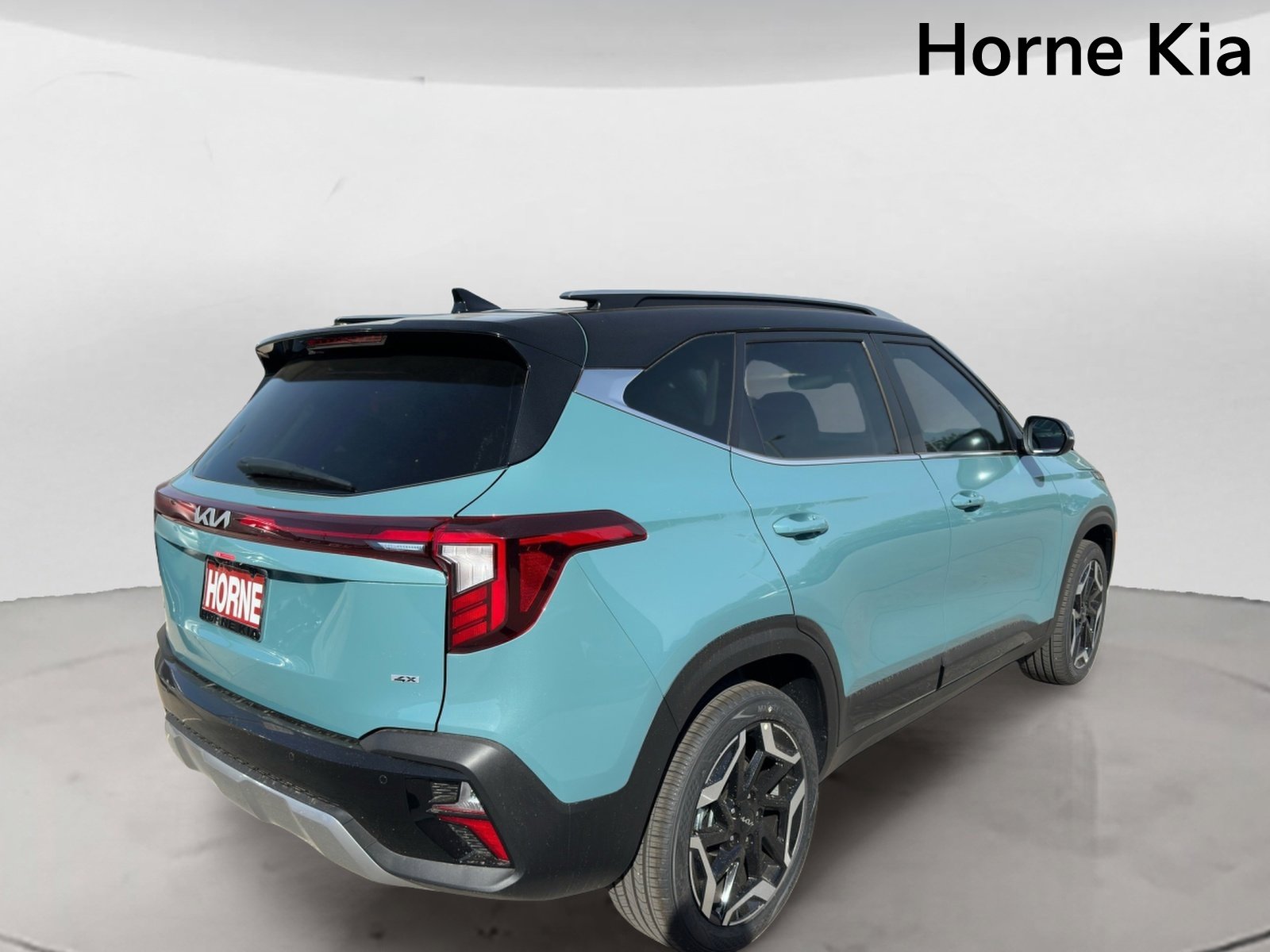 New 2026 Kia Seltos SX AWD/4WD image 4