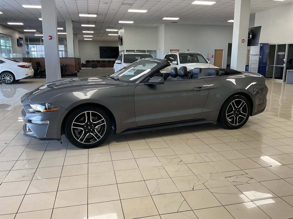 Used 2021 Ford Mustang Premium image 3