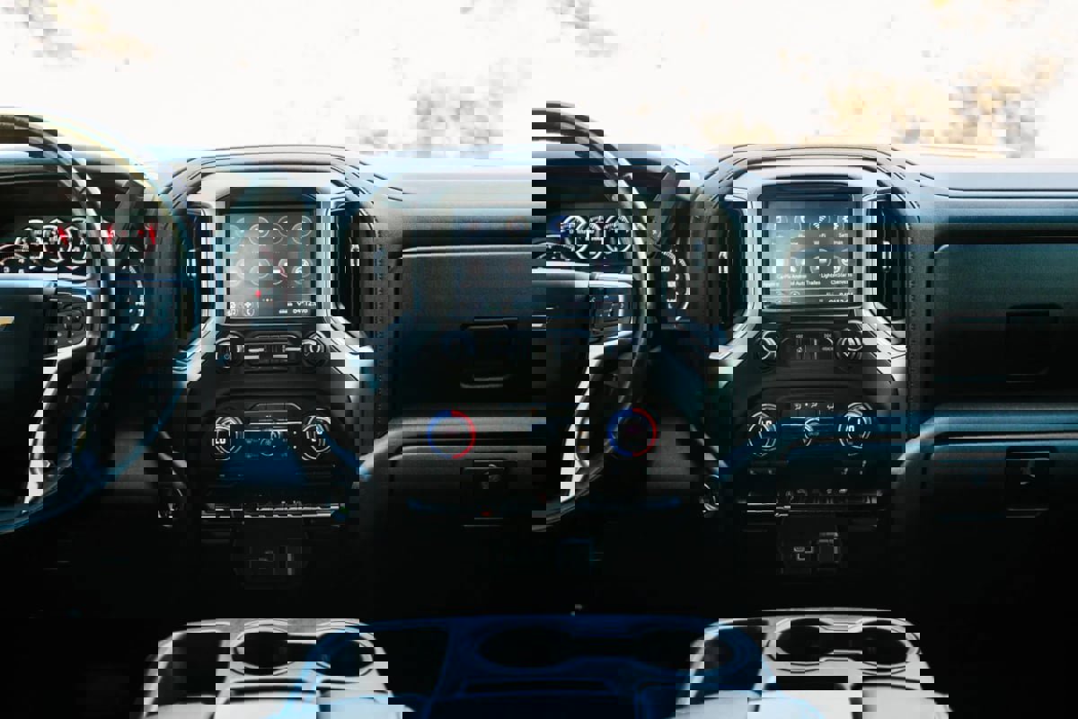 Used 2021 Chevrolet Silverado 1500 LT image 25