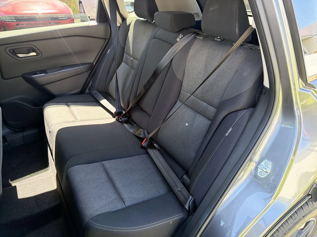 Used 2024 Nissan Rogue SV AWD/4WD image 23