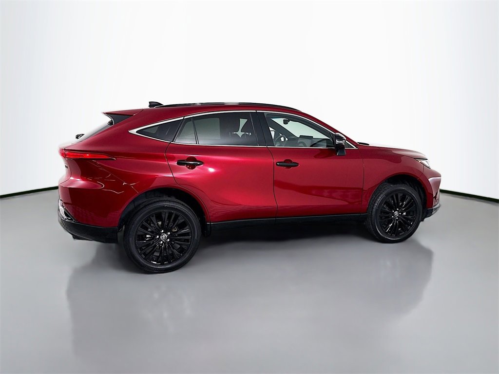 Used 2023 Toyota Venza Nightshade image 8