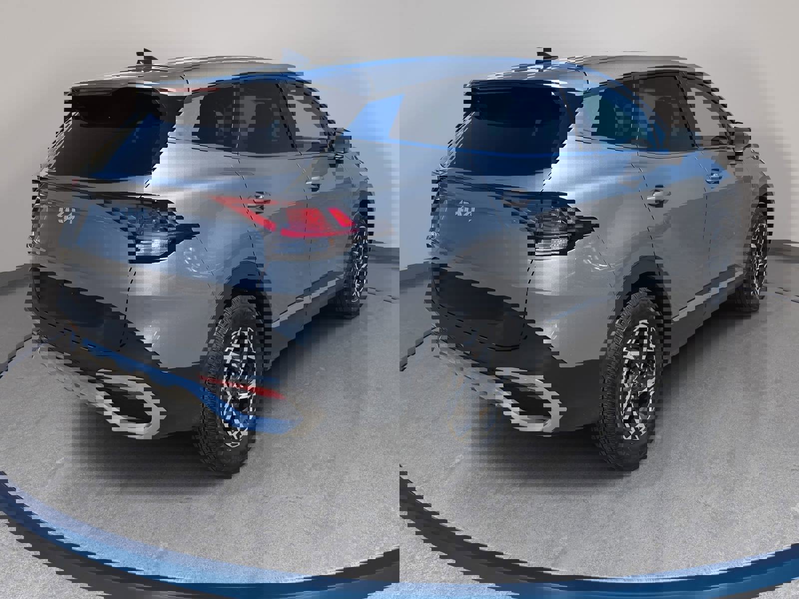 Used 2025 Kia Sportage LX image 5