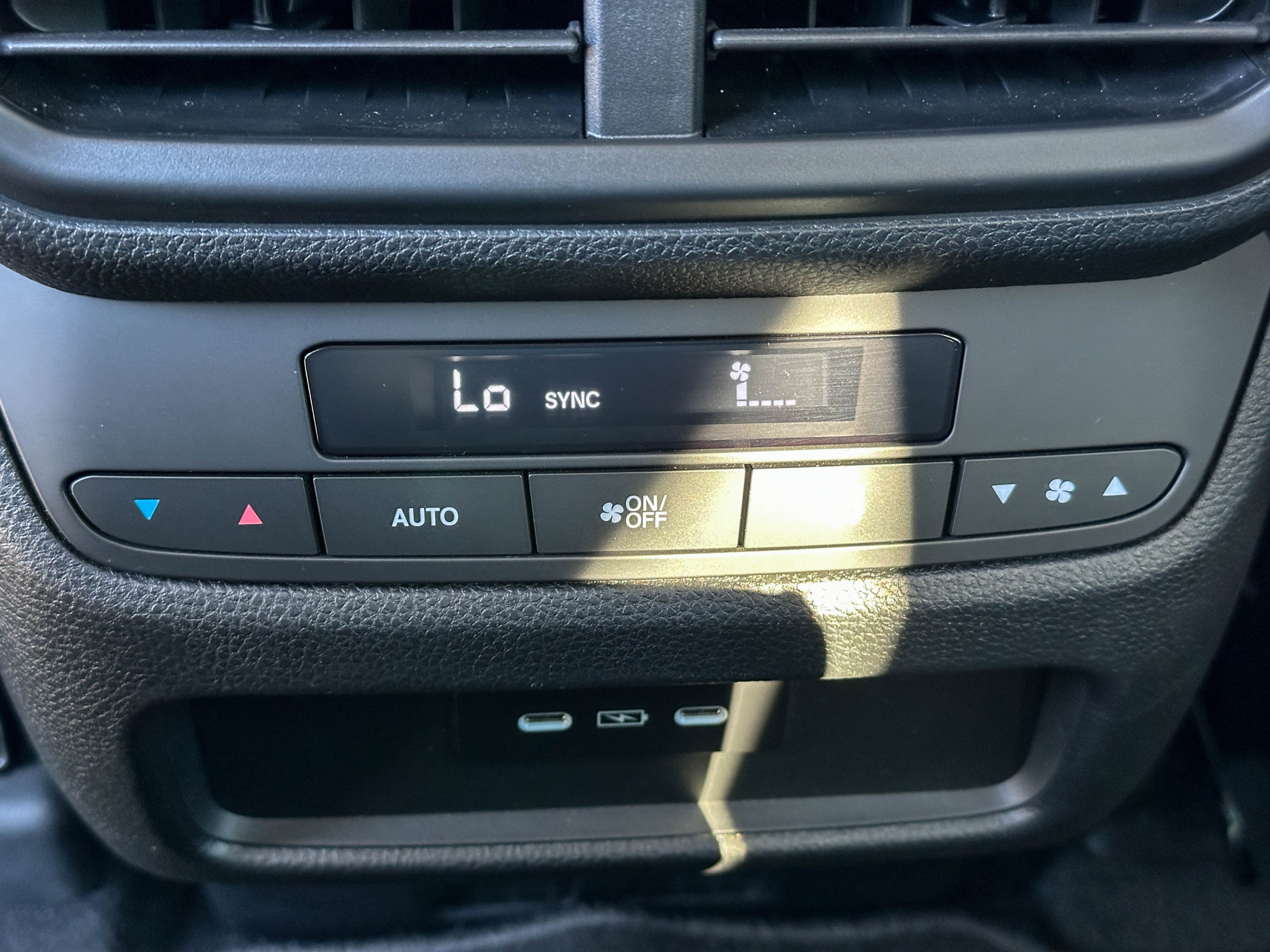 Used 2025 Honda Pilot Touring image 22