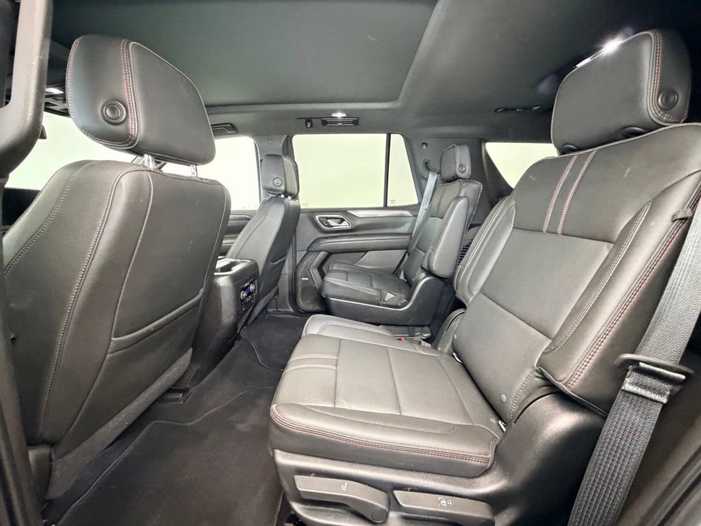 Used 2021 Chevrolet Tahoe RST w/ Luxury Package AWD/4WD image 4