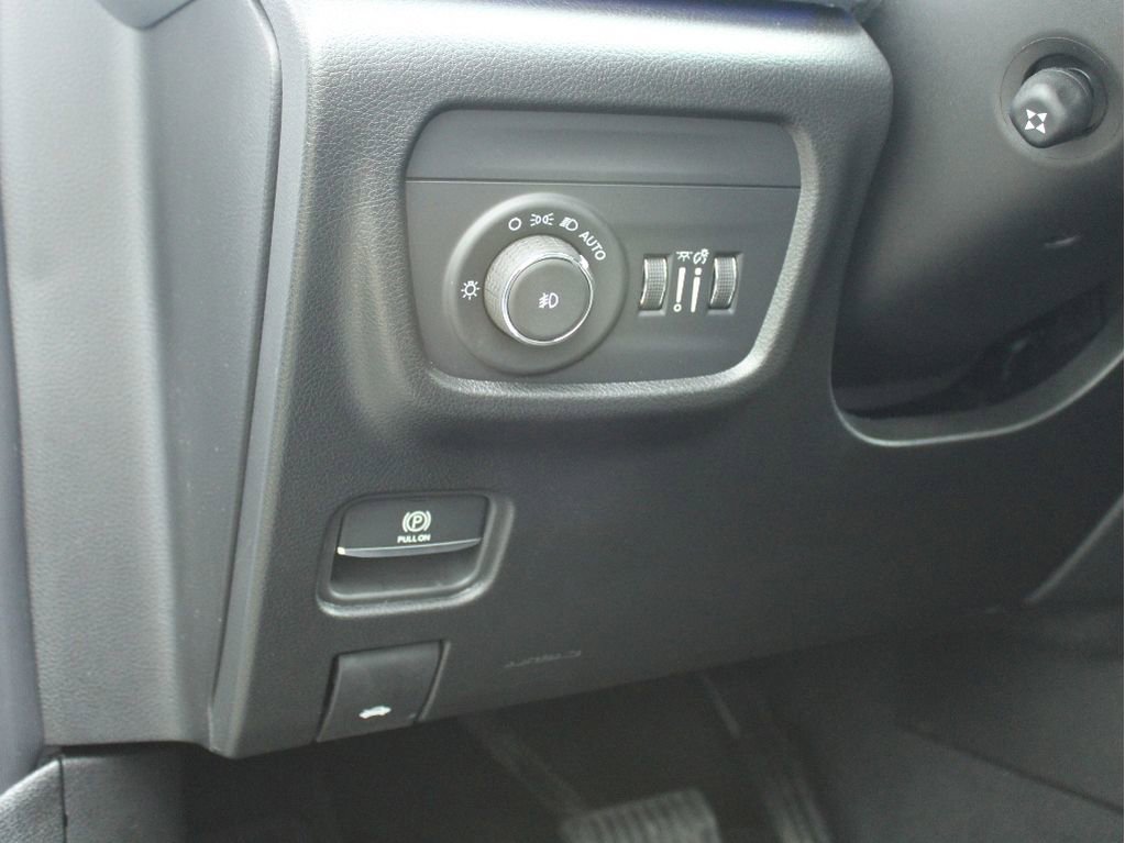 Certified 2025 Jeep Grand Cherokee L Summit image 14