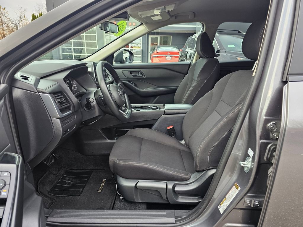 Used 2024 Nissan Rogue S image 17