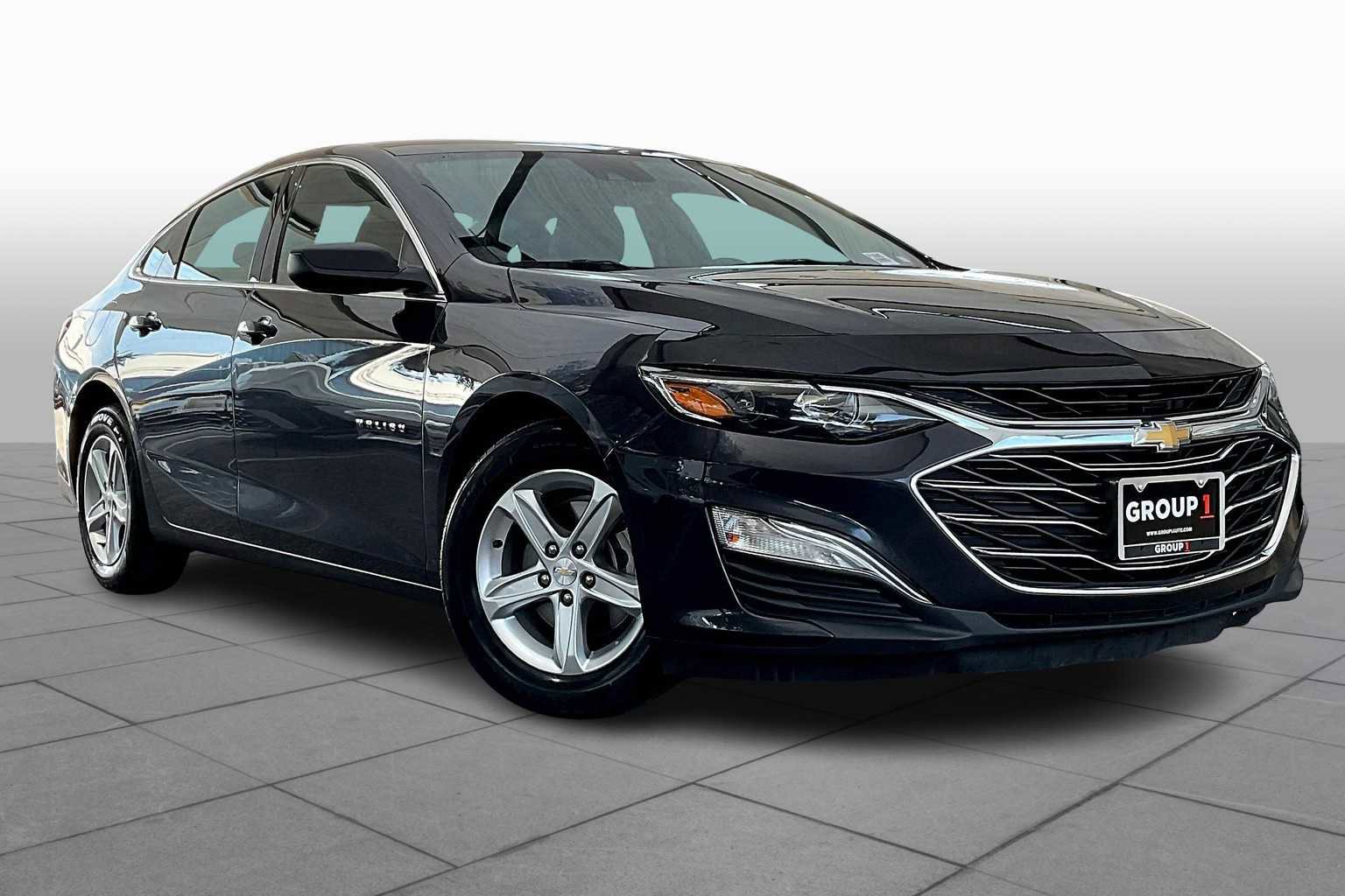 Used 2023 Chevrolet Malibu LS image 2