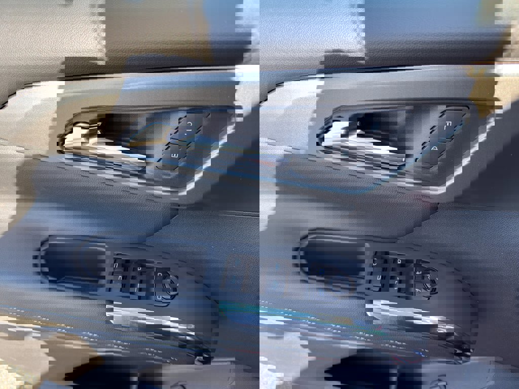 New 2026 Chevrolet Traverse LT image 10