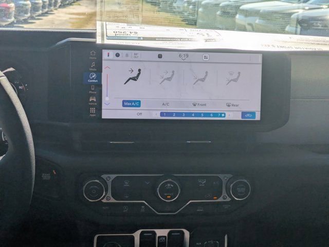 New 2025 Jeep Gladiator Sport image 16