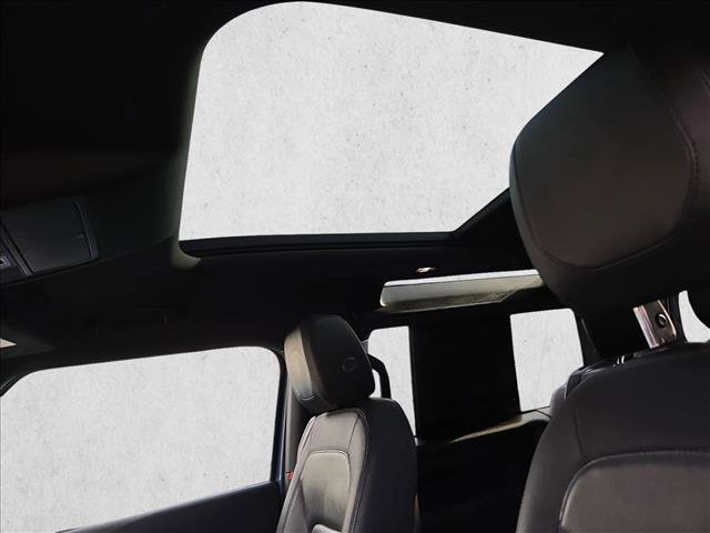 Used 2021 Land Rover Defender 90 X-Dynamic S image 29