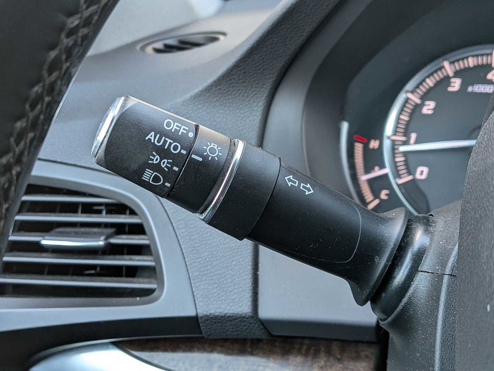 Used 2019 Acura MDX SH-AWD image 27