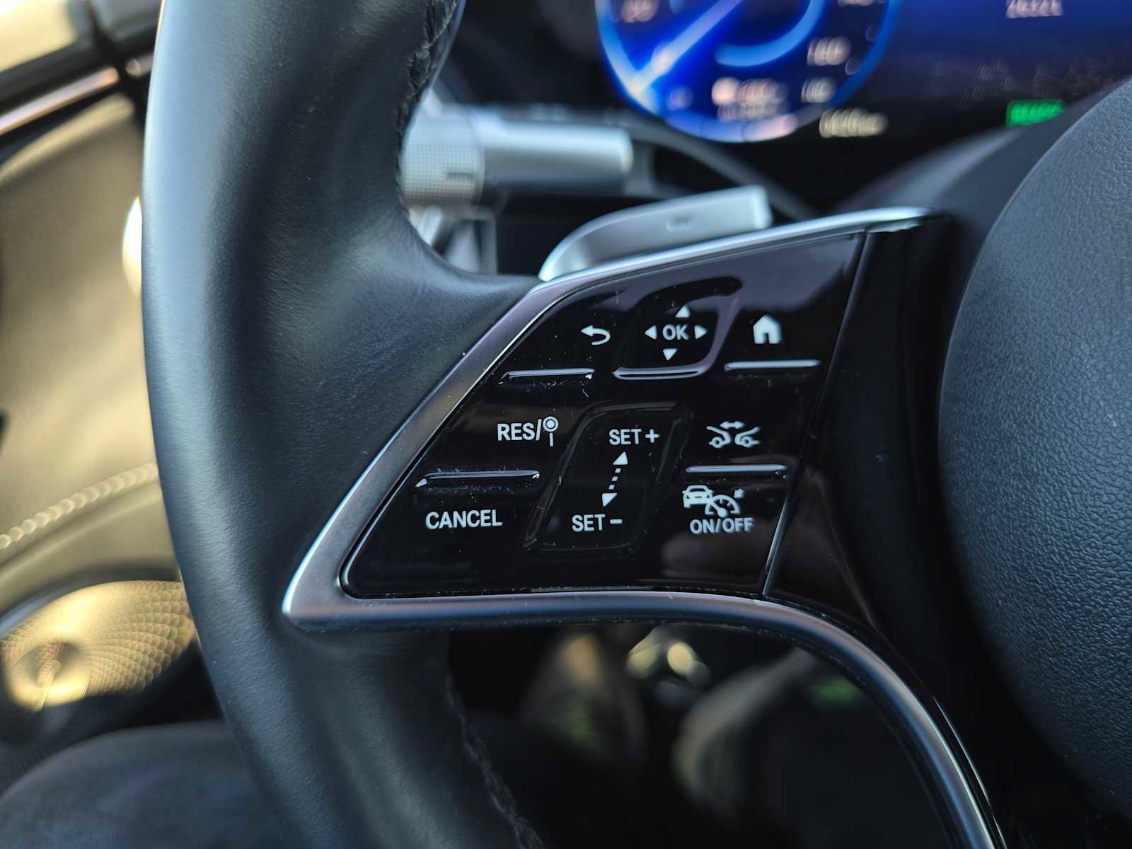 Used 2022 Mercedes-Benz EQS 580 4MATIC Sedan image 32