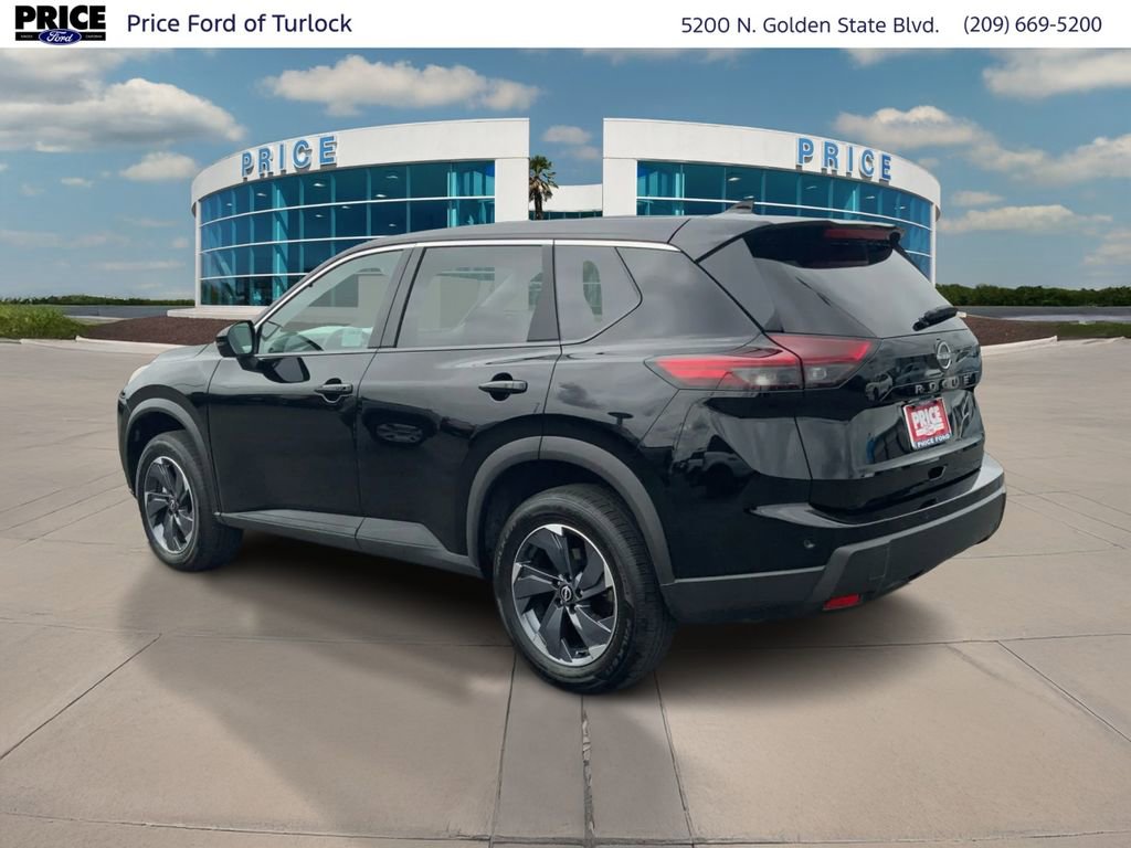 Used 2026 Nissan Rogue SV FWD image 7