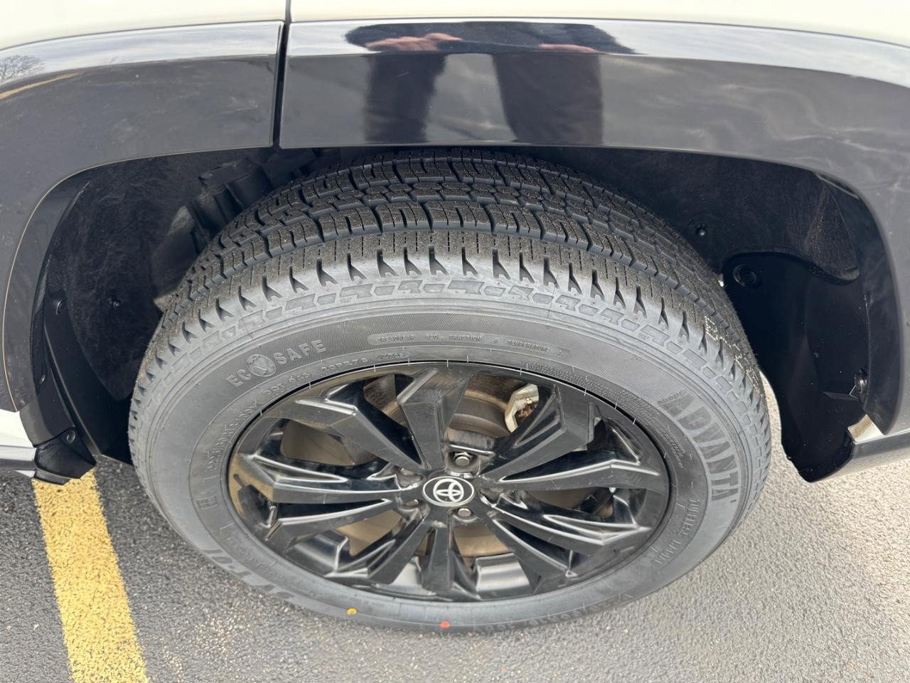 Used 2023 Toyota RAV4 SE image 6