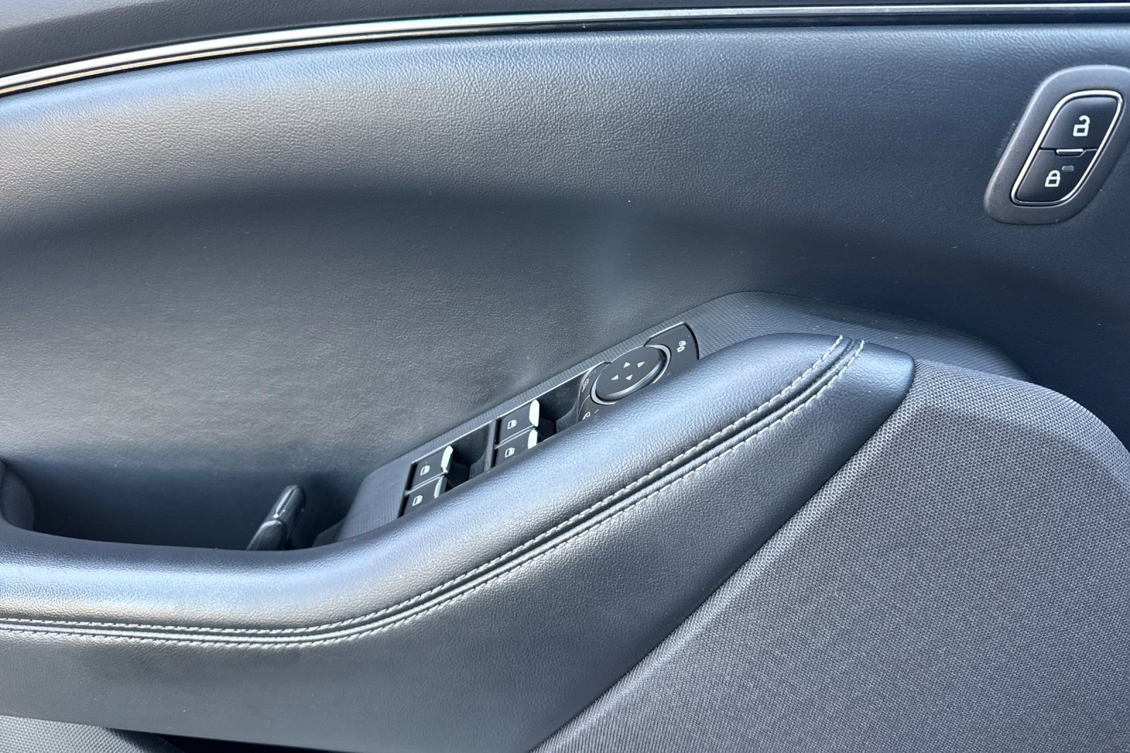 Used 2022 Ford Mustang Mach-E Select RWD image 11