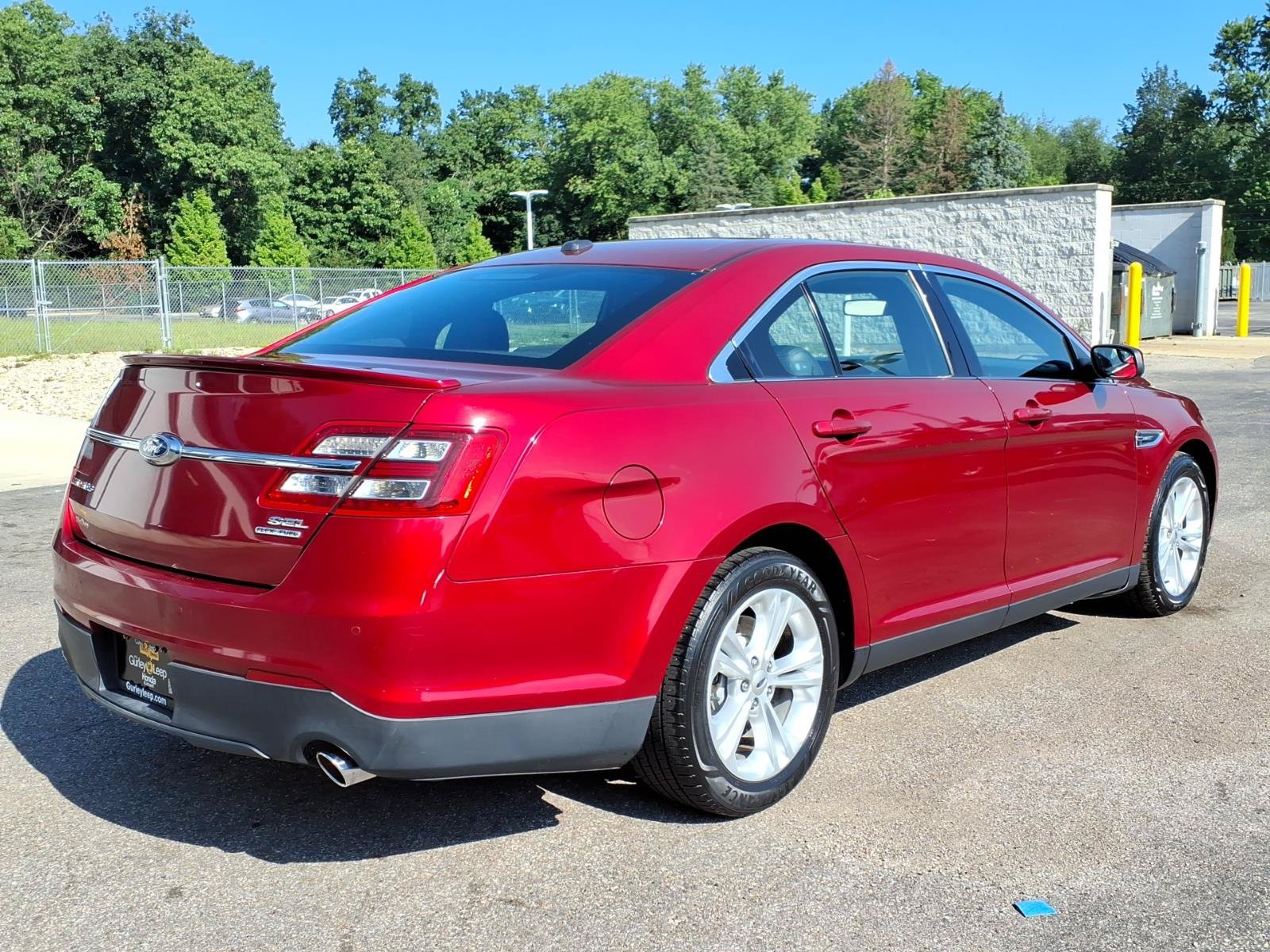 Used 2014 Ford Taurus SEL w/ Equipment Group 201A FWD image 11