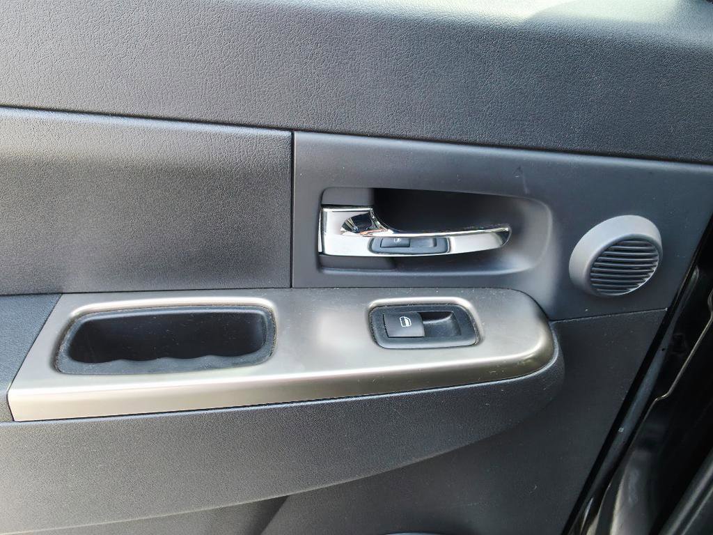 Used 2012 Jeep Liberty Limited Jet w/ Chrome Accents Group image 17