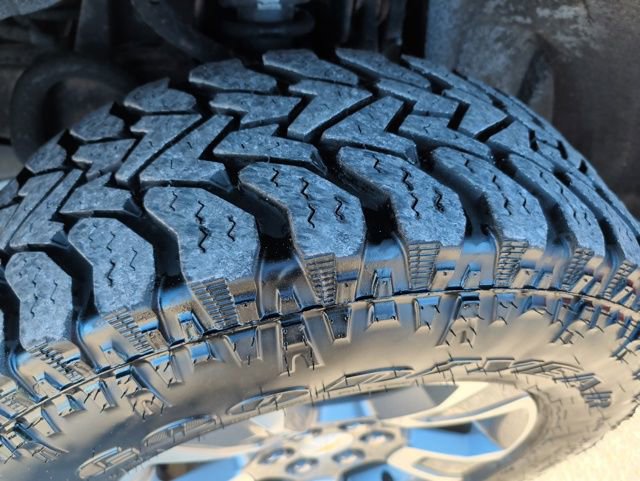 Used 2018 Chevrolet Colorado Z71 image 36