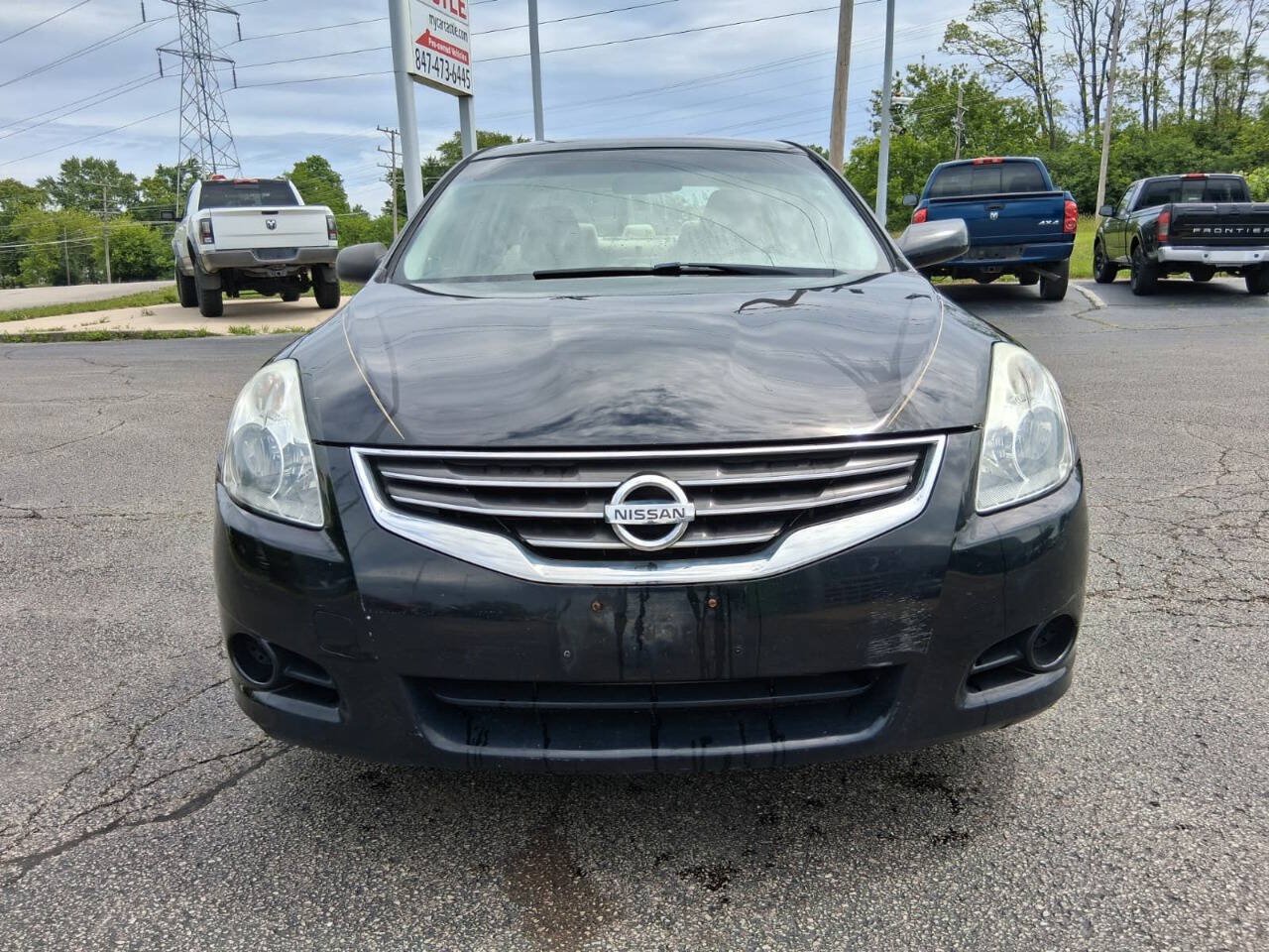 Used 2010 Nissan Altima Hybrid Sedan FWD image 2