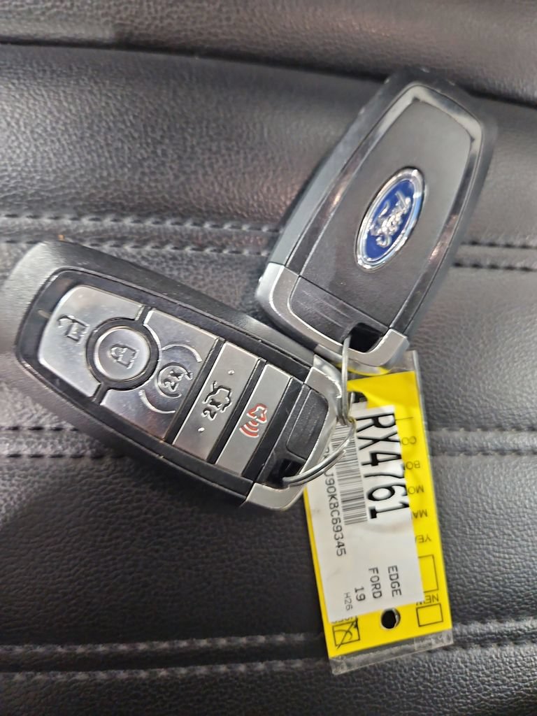 Used 2019 Ford Edge SEL w/ Equipment Group 201A FWD image 29