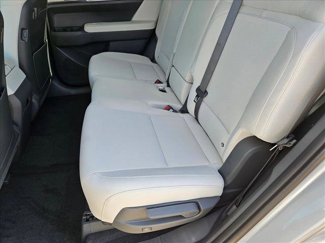 New 2026 Hyundai Santa Fe SE image 16