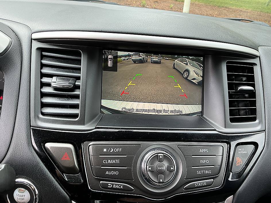 Used 2020 Nissan Pathfinder S AWD/4WD image 17