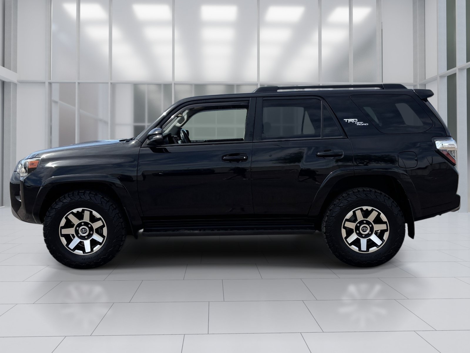 Used 2021 Toyota 4Runner TRD Off-Road Premium AWD/4WD image 3