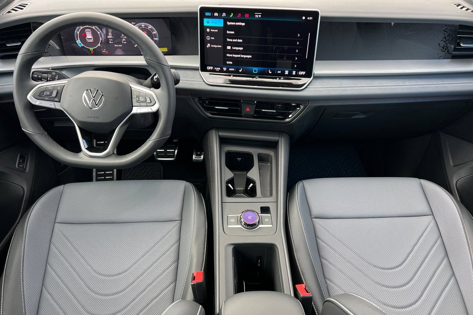 New 2026 Volkswagen Tiguan SE R-Line AWD/4WD image 13