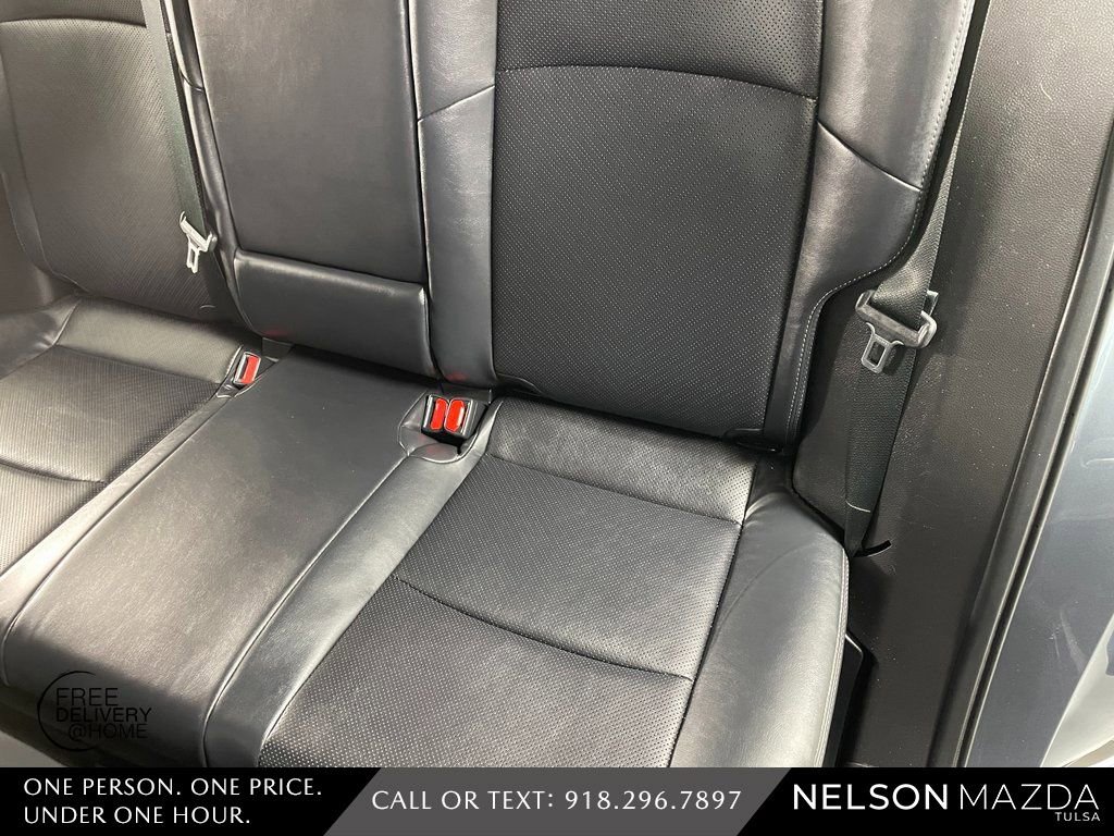 Used 2021 Toyota Venza XLE w/ Softex Package image 43