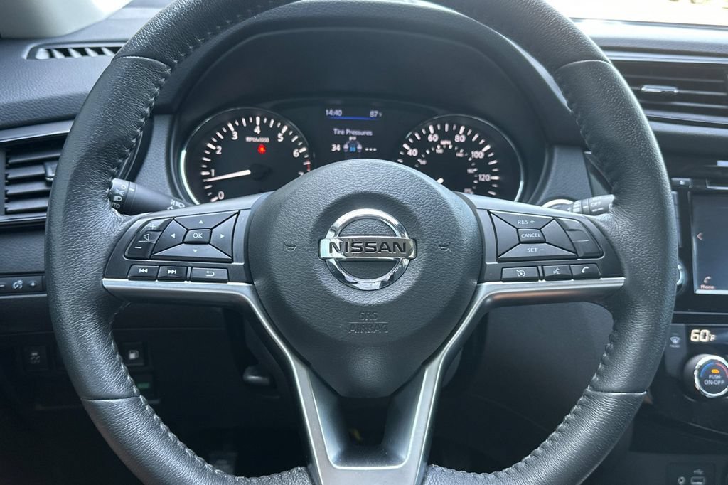 Used 2020 Nissan Rogue SV FWD image 22