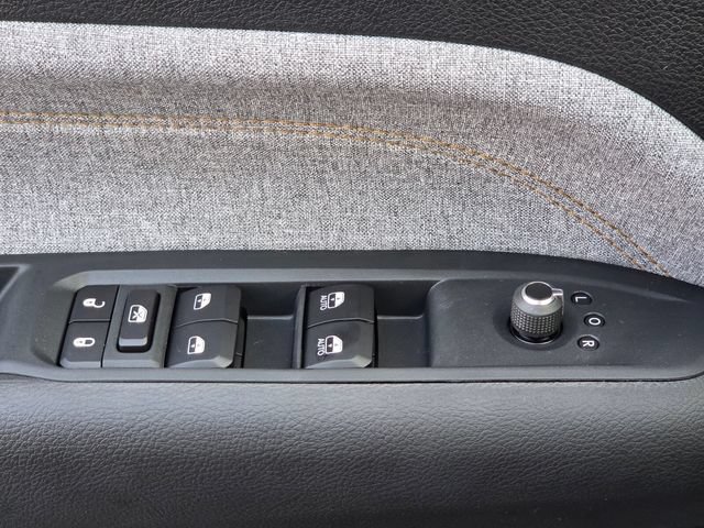 New 2026 Jeep Compass Latitude AWD/4WD image 25