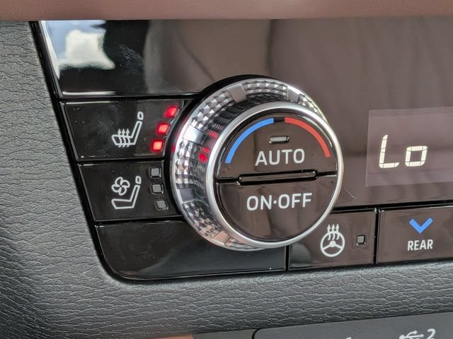 Used 2026 Mitsubishi Outlander SEL FWD image 24