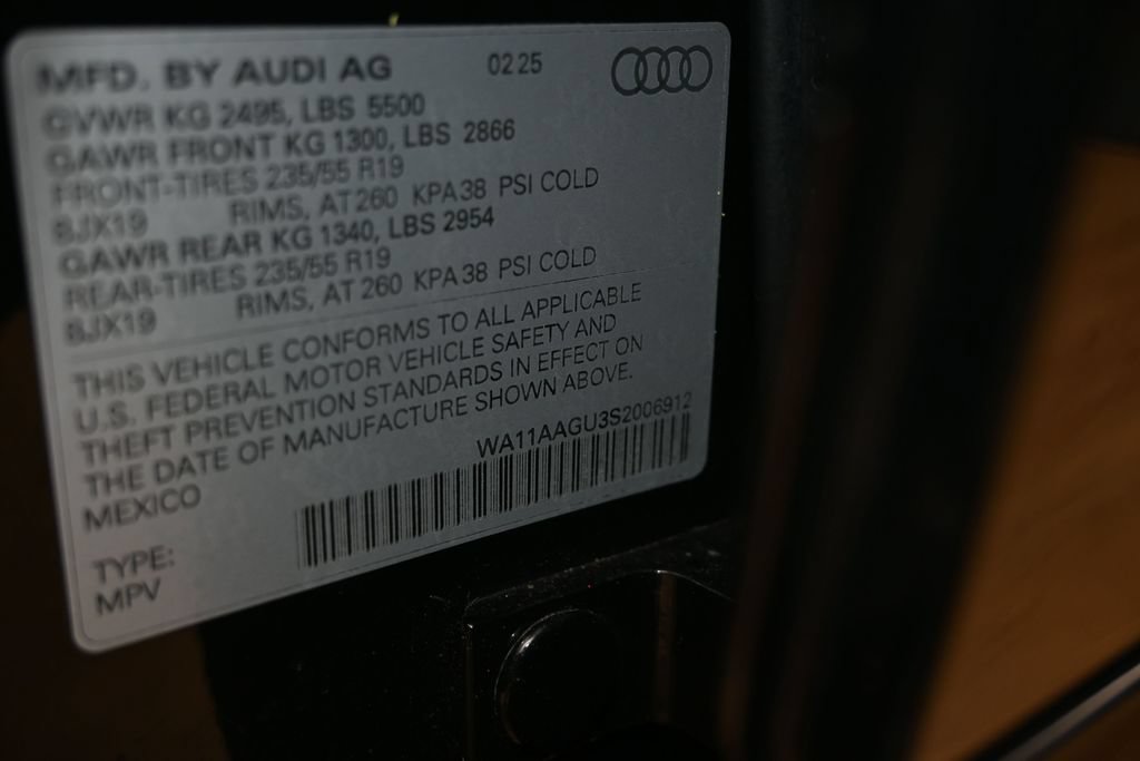 Used 2025 Audi Q5 Premium w/ Convenience Package AWD/4WD image 42