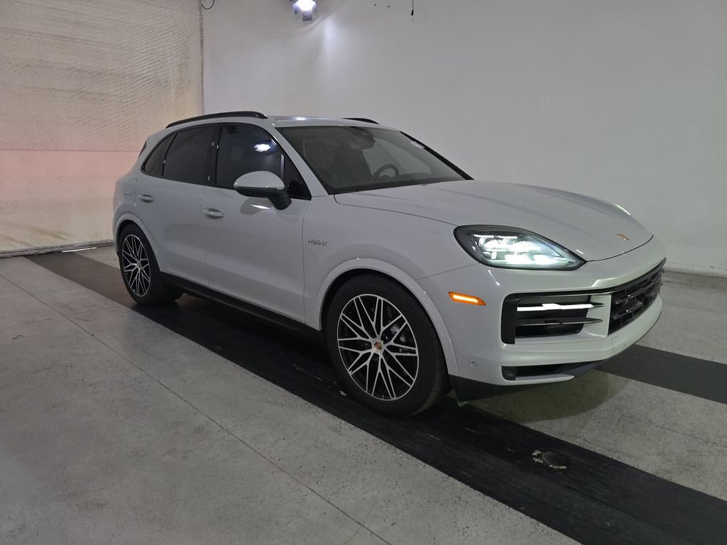 Used 2025 Porsche Cayenne E-Hybrid w/ Premium Package Plus AWD/4WD image 1