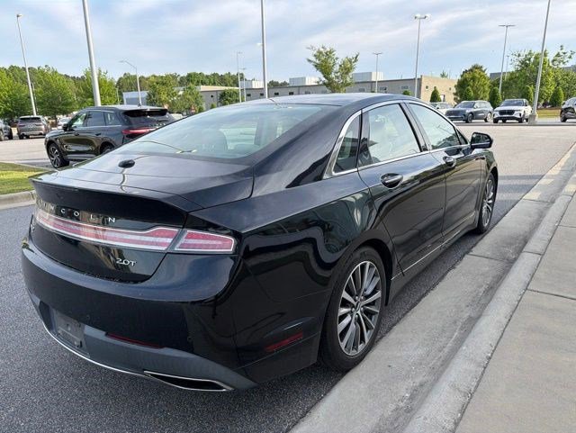 Used 2018 Lincoln MKZ Premiere FWD image 4