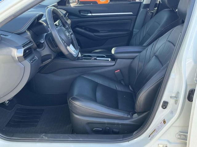 Used 2023 Nissan Altima 2.5 SR w/ SR Premium Package image 13