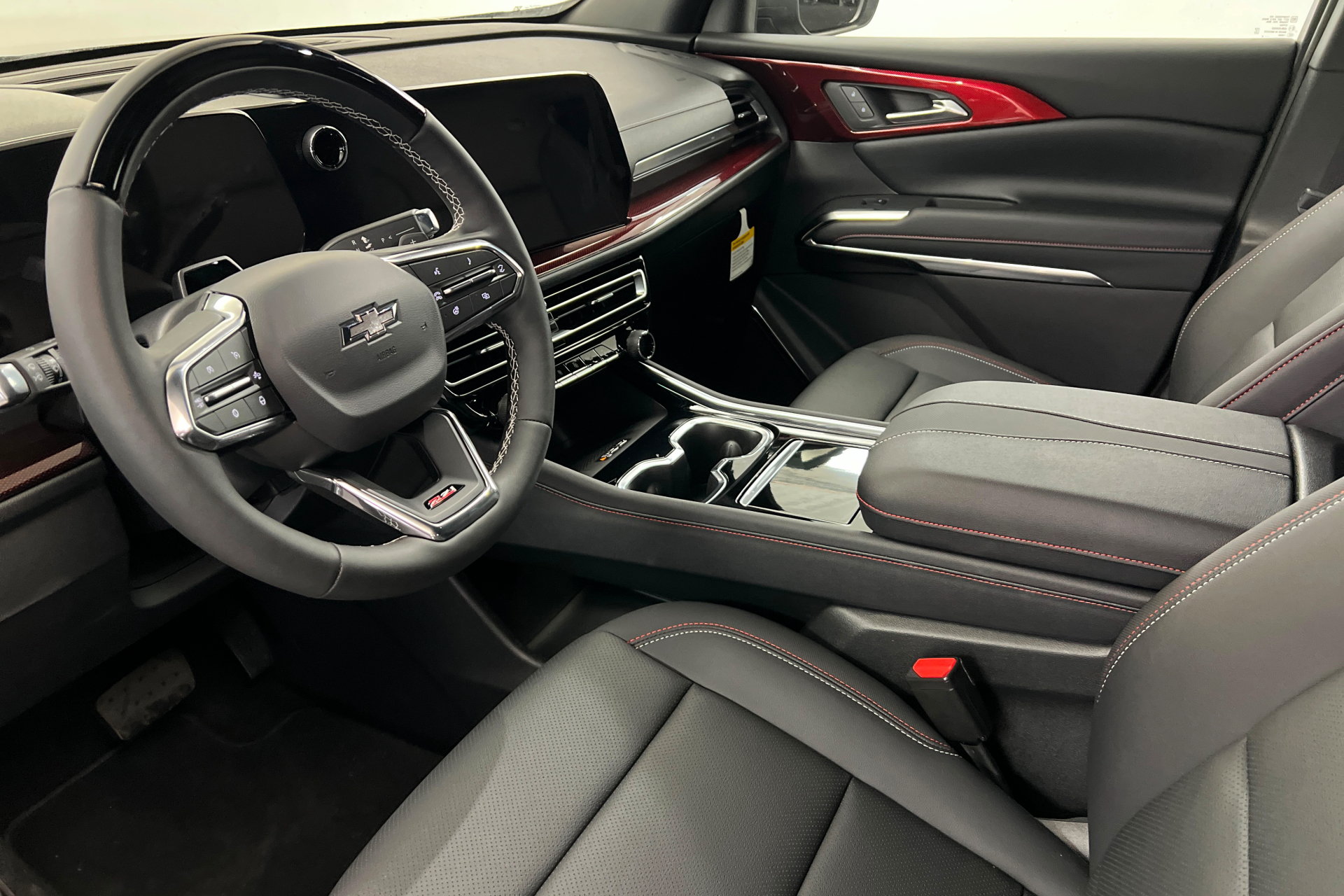 New 2026 Chevrolet Traverse Z71 w/ Enhanced Driving Package AWD/4WD image 16