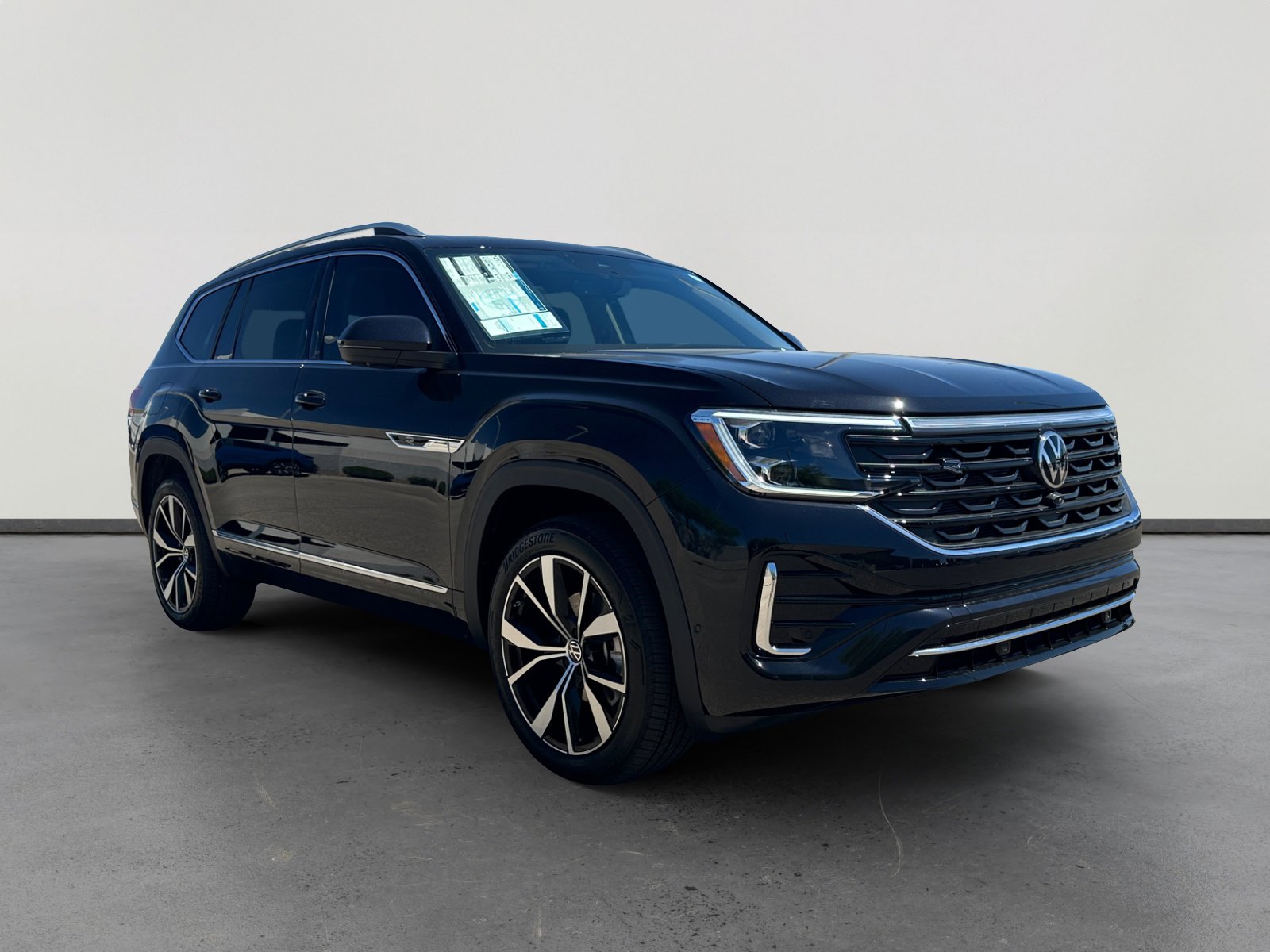 New 2025 Volkswagen Atlas SEL Premium R-Line image 7