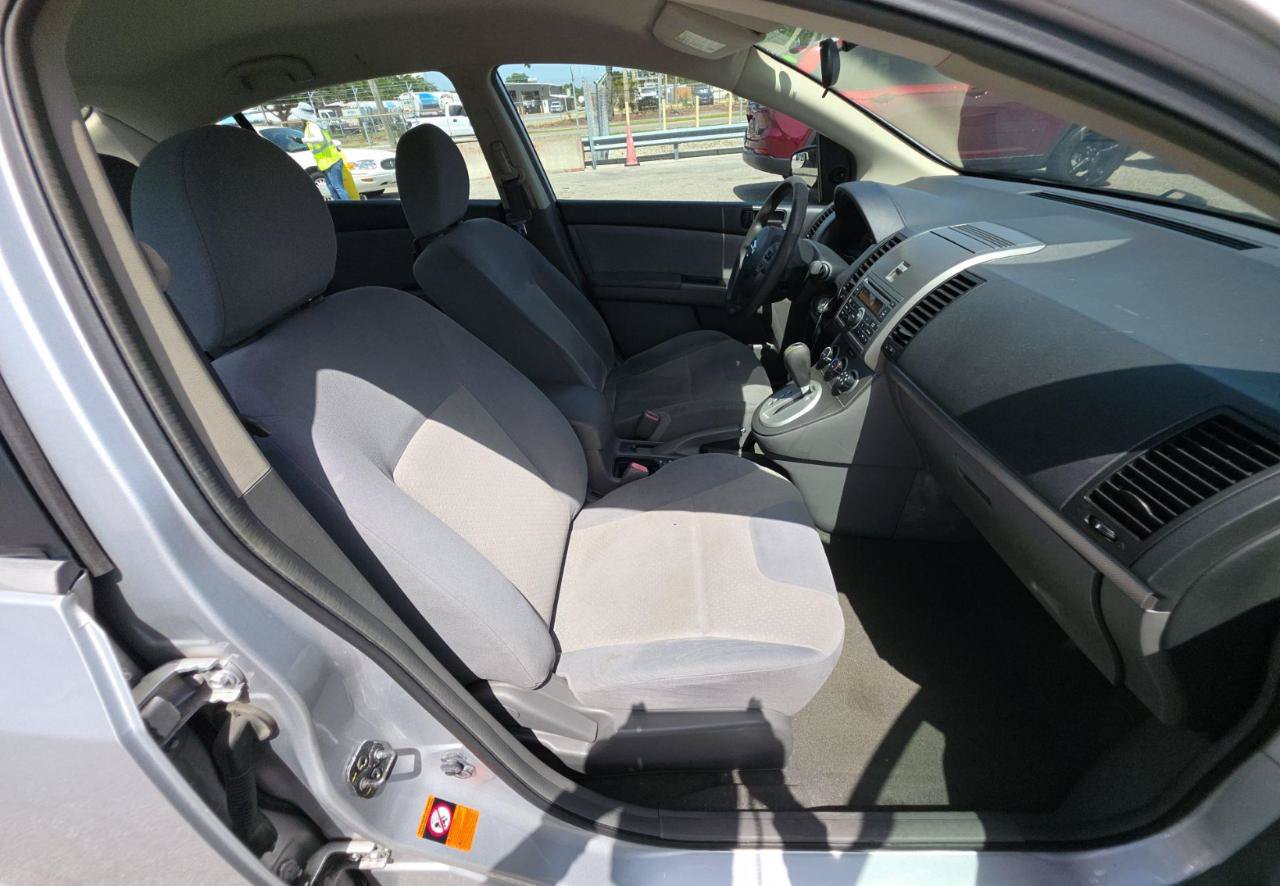 Used 2009 Nissan Sentra 2.0 FE+ FWD image 9
