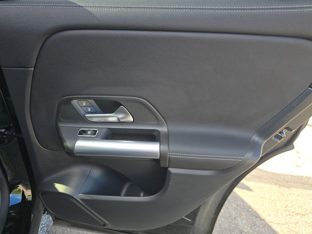 Used 2023 Mercedes-Benz GLA 250 4MATIC image 24