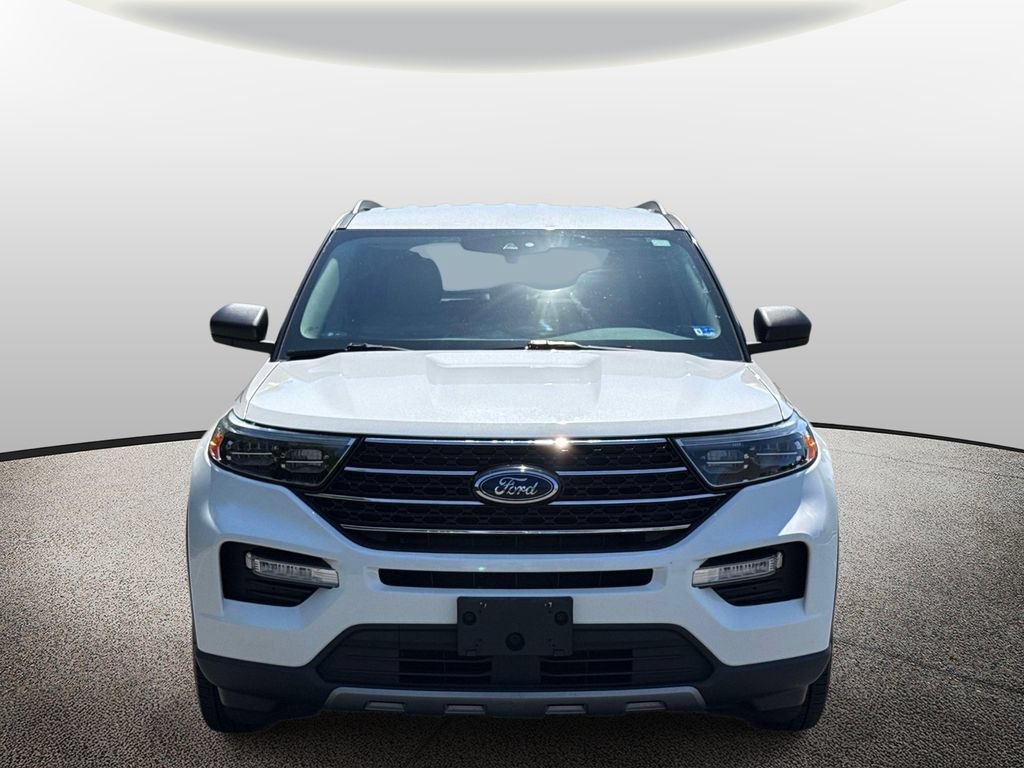 Used 2020 Ford Explorer XLT w/ Equipment Group 202A RWD image 5