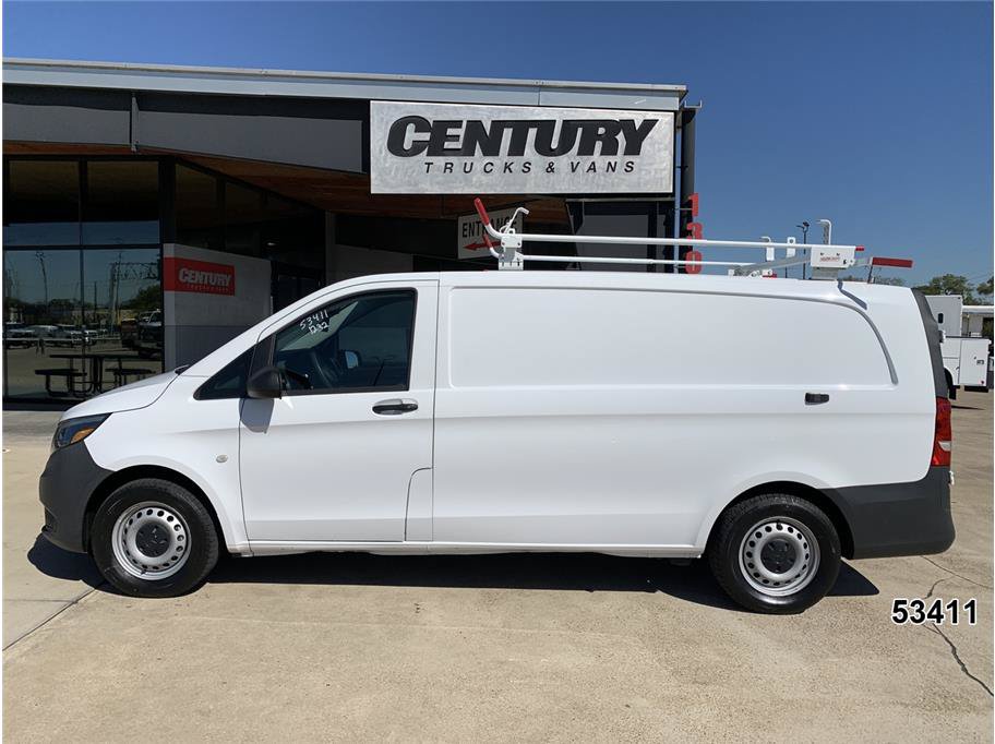 Used 2023 Mercedes-Benz Metris image 4