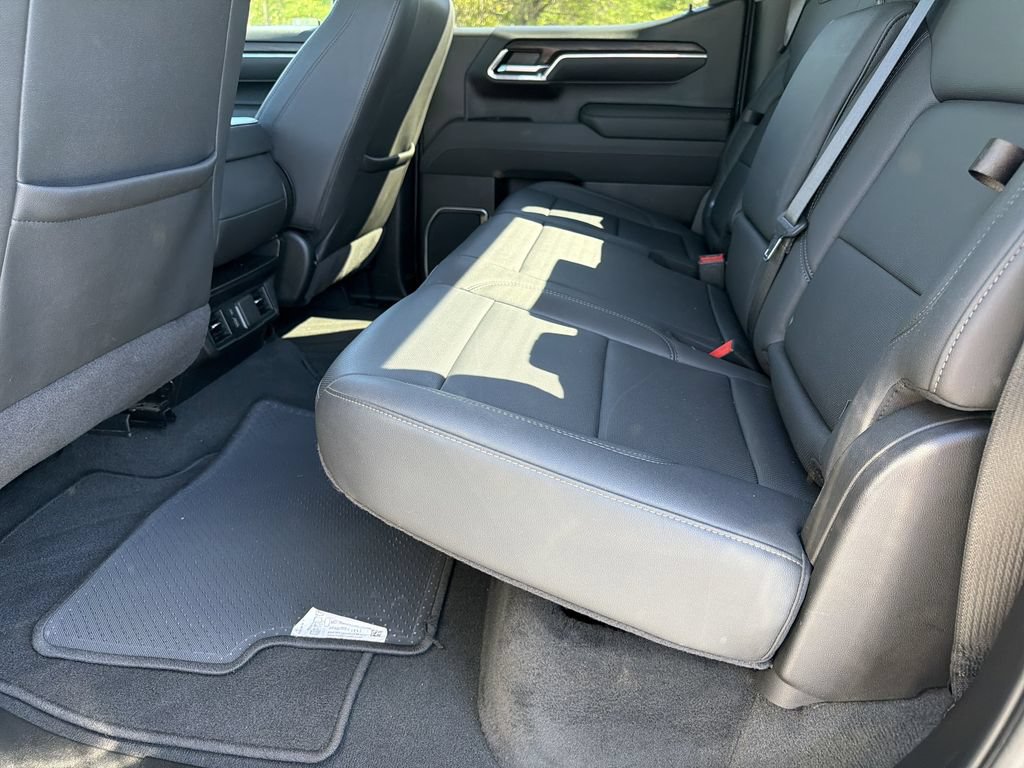 Used 2025 GMC Sierra 1500 SLT RWD image 16
