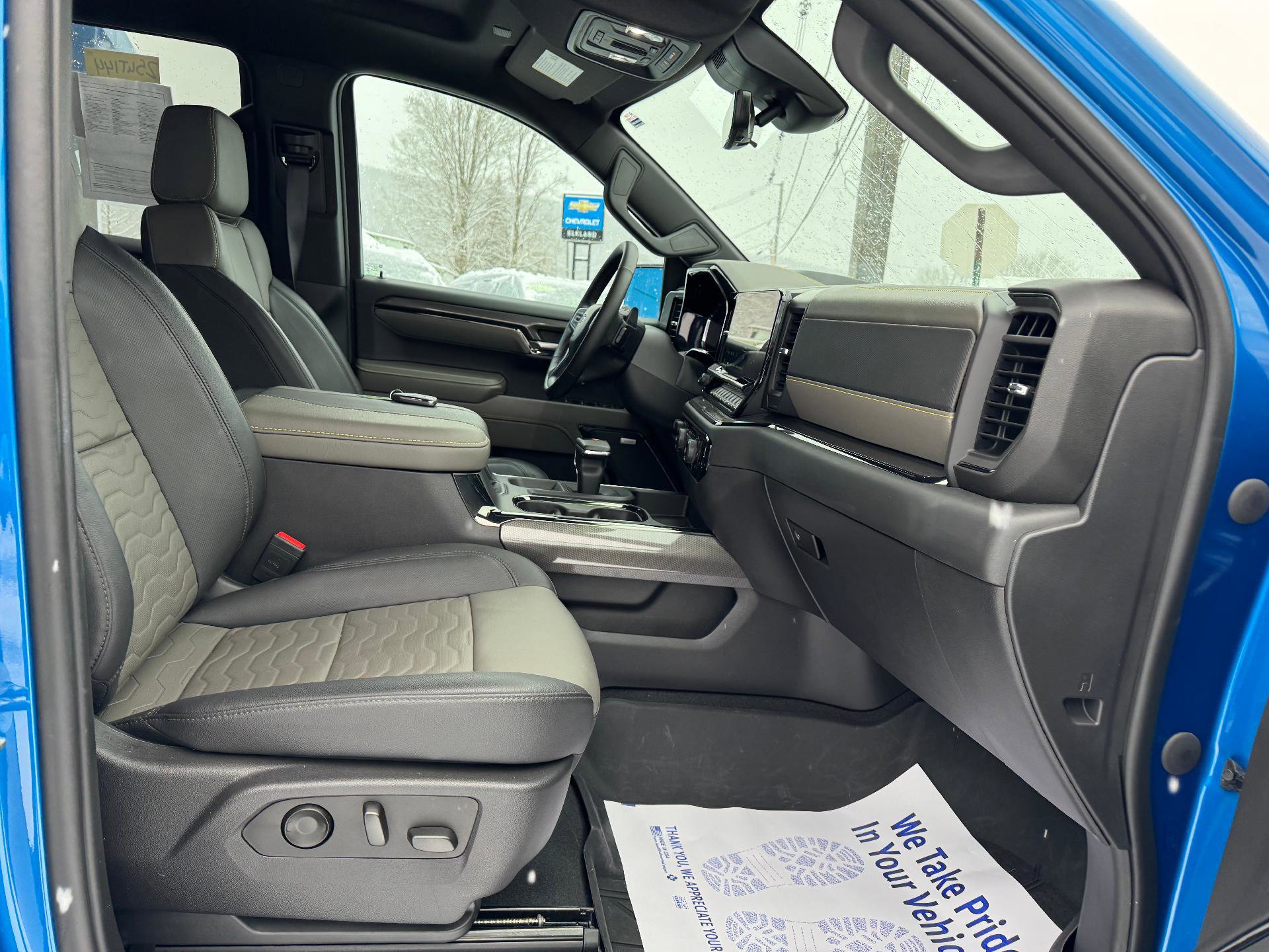 Used 2024 Chevrolet Silverado 1500 ZR2 w/ Technology Package image 48