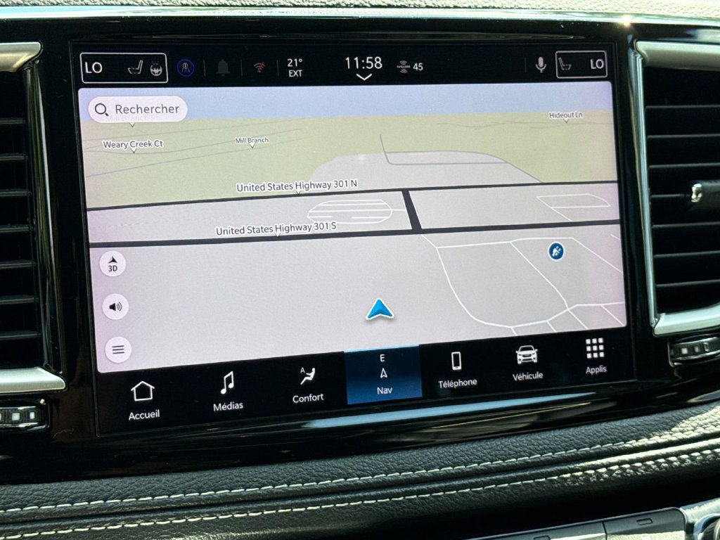 Used 2024 Chrysler Pacifica Limited FWD image 17